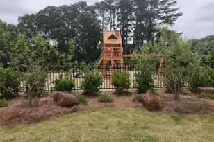 1050 Sunny Lk Dr, Lawrenceville, GA 30043 - Photo 10