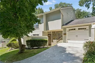 2318 Colonial Dr NE, Atlanta, GA 30319 - Photo 2