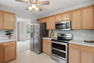 8790 Bay Creek Ln, Gainesville, GA 30506 - Photo 4