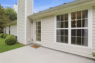 8790 Bay Creek Ln, Gainesville, GA 30506 - Photo 20