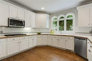 205 Rod Ct, Alpharetta, GA 30022 - Photo 4