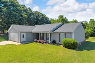 163 Ridgeland Dr, Maysville, GA 30558 - Photo 2