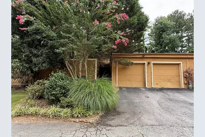 829 Lake Hollow Boulevard SW, Marietta, GA 30064 - Photo 2