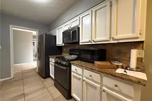 829 Lake Hollow Blvd SW, Marietta, GA 30064 - Photo 8