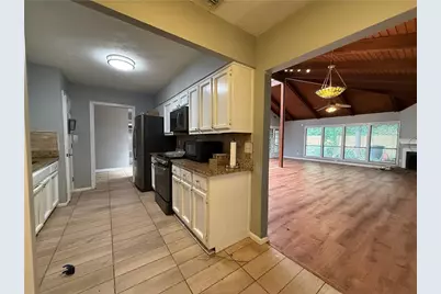 829 Lake Hollow Boulevard SW, Marietta, GA 30064 - Photo 10
