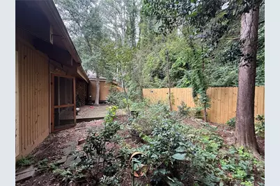 829 Lake Hollow Boulevard SW, Marietta, GA 30064 - Photo 24