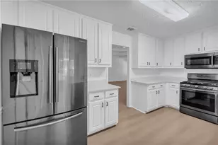 2920 Meadow Gate Way, Loganville, GA 30052 - Photo 22