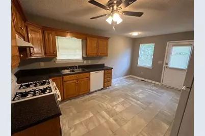 879 Buck Boulevard SE, Calhoun, GA 30701 - Photo 4