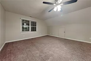 2245 Huntington Dr, Loganville, GA 30052 - Photo 14