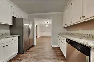 2245 Huntington Dr, Loganville, GA 30052 - Photo 4
