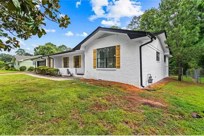 4607 Bexley Dr, Stone Mountain, GA 30083 - Photo 2