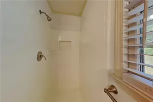 4709 Crest Knoll Dr SE, Mableton, GA 30126 - Photo 14