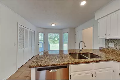 4709 Crest Knoll Drive SE, Mableton, GA 30126 - Photo 6