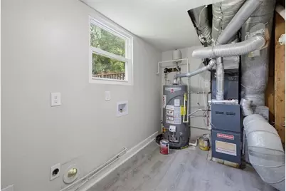 429 Sherwood Circle, Stone Mountain, GA 30087 - Photo 22