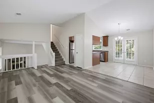 429 Sherwood Cir, Stone Mountain, GA 30087 - Photo 6