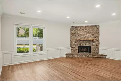 709 Oak Moss Drive, Lawrenceville, GA 30043 - Photo 12