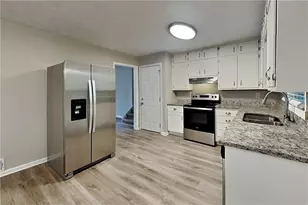 5104 Dogwood Hills Dr, Sugar Hill, GA 30518 - Photo 4