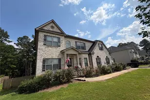 60 Charleston Dr, Senoia, GA 30276 - Photo 2