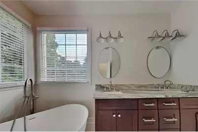 1025 Russell Point, Suwanee, GA 30024 - Photo 8