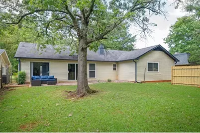 1130 Mannbrook Drive, Stone Mountain, GA 30083 - Photo 8