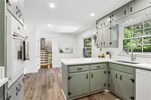 4372 Ashwoody Trail NE, Atlanta, GA 30319 - Photo 8