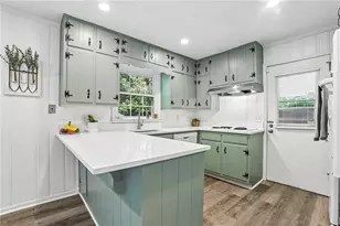 4372 Ashwoody Trail NE, Atlanta, GA 30319 - Photo 2