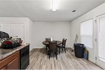 2568 Piering Drive, Lithonia, GA 30038 - Photo 10