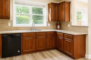 388 St Claire Dr, Alpharetta, GA 30004 - Photo 6