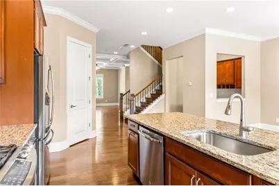 1760 Alec Place NE, Atlanta, GA 30329 - Photo 8