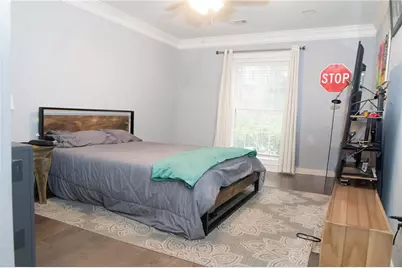 2102 Pine Heights Drive NE, Atlanta, GA 30324 - Photo 18
