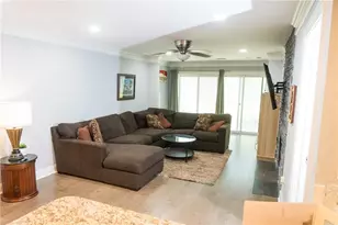 2102 Pine Heights Dr NE, Atlanta, GA 30324 - Photo 2
