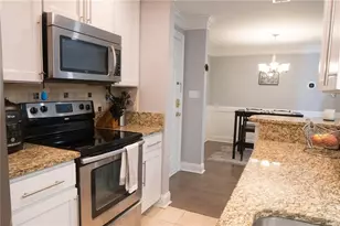 2102 Pine Heights Dr NE, Atlanta, GA 30324 - Photo 8