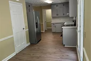 3305 Maple Ridge Ct, Suwanee, GA 30024 - Photo 12