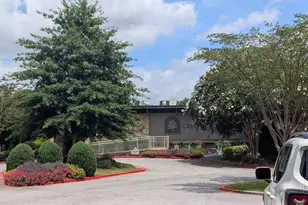 54 Monet Ct NW, Atlanta, GA 30327 - Photo 14