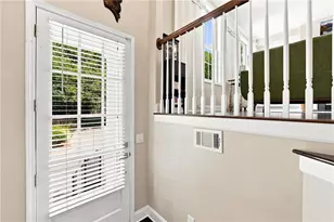 7603 Lowery Oak Dr, Roswell, GA 30075 - Photo 2