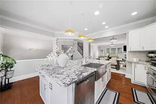 2872 Overlook Way NE, Atlanta, GA 30324 - Photo 6