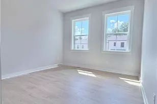 111 Bridgecrest Rd, Roswell, GA 30075 - Photo 16