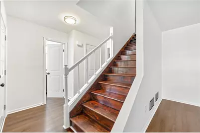 534 Woodcrest Manor Drive, Stone Mountain, GA 30083 - Photo 4