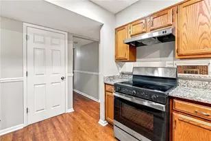 10450 Summer Creek Dr, Johns Creek, GA 30022 - Photo 18