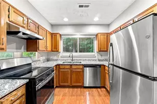 10450 Summer Creek Dr, Johns Creek, GA 30022 - Photo 16