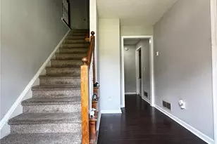 1890 Dovonshire Rd, Marietta, GA 30064 - Photo 2
