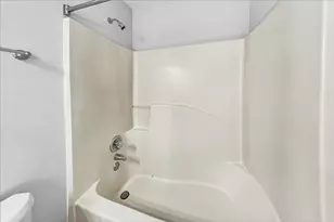 509 Horseshoe Cir, Stockbridge, GA 30281 - Photo 18