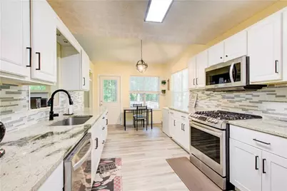 56 Montpelier Place, Sharpsburg, GA 30277 - Photo 16