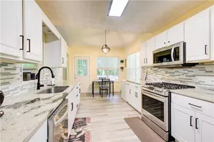 56 Montpelier Pl, Sharpsburg, GA 30277 - Photo 16