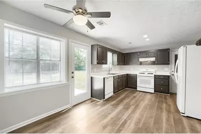 1410 Willow Bend Drive, Snellville, GA 30078 - Photo 10