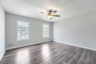 1410 Willow Bend Dr, Snellville, GA 30078 - Photo 16