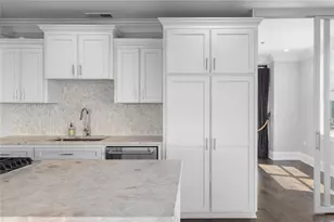 2881 Peachtree Rd NE, Atlanta, GA 30305 - Photo 14