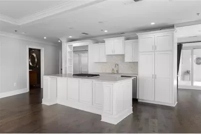 2881 Peachtree Road NE #2103, Atlanta, GA 30305 - Photo 18