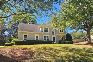 2780 Gentry Walk Ct, Cumming, GA 30041 - Photo 2
