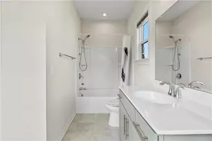2076 Holtz Ln, Atlanta, GA 30318 - Photo 28